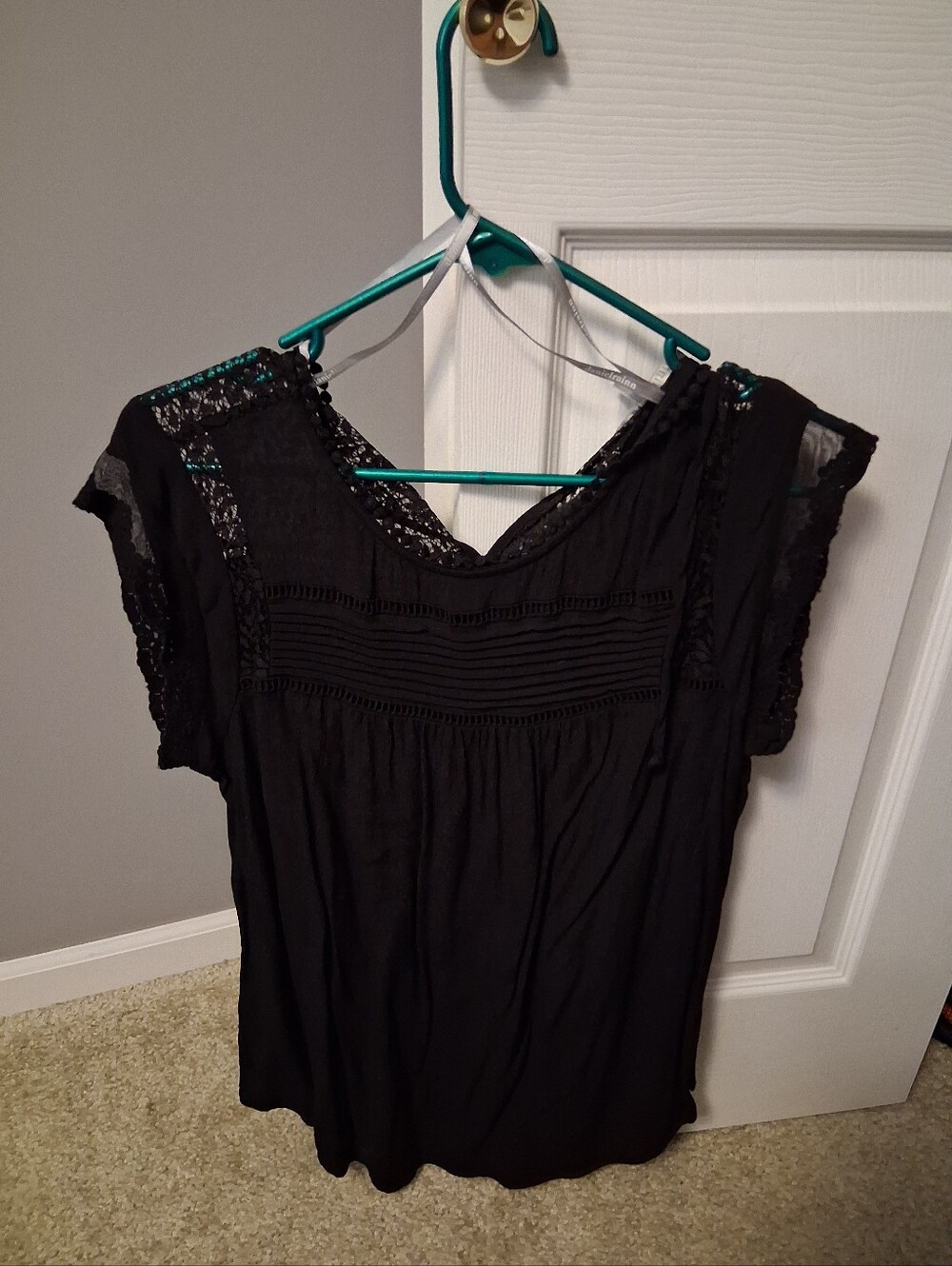 Women's daniel rainn top